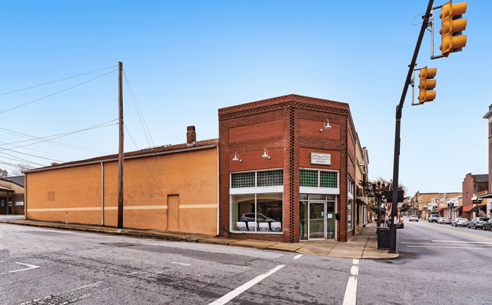 Pictures of Mixed Use, Office, Retail property located at 226 E Main St, Union, SC 29379 for sales - image #1