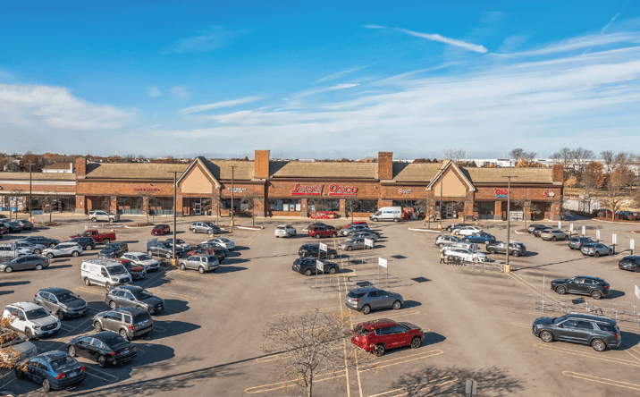 Pictures of Retail property located at 1759 W Ogden Ave, Naperville, IL 60540 for sales - image #1