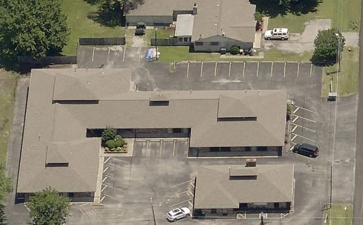 Pictures of Office property located at 2021 S Elm Pl, Broken Arrow, OK 74012 for sales - image #1