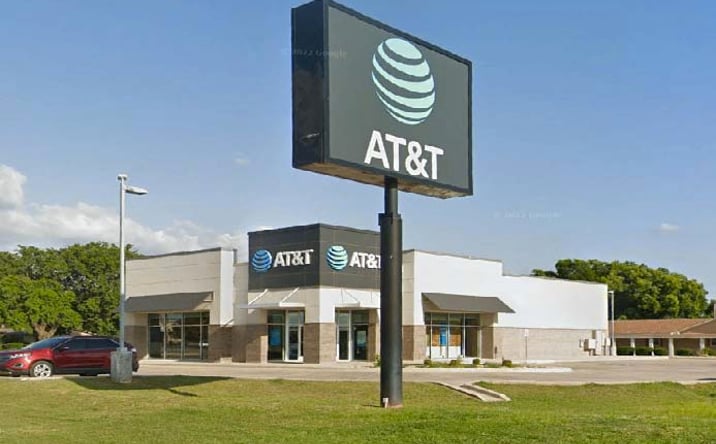 Pictures of Retail property located at 2240 12th Ave NW, Ardmore, OK 73401 for sales - image #1