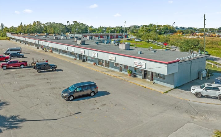 Pictures of Retail property located at 425 W Silver Star Rd, Ocoee, FL 34761 for sales - image #1