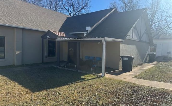 Pictures of Mixed Use, Retail property located at 206 E 3rd Street, Skiatook, OK 74070 for sales - image #1