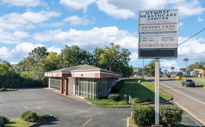 Pictures of Office property located at 1007 9th Ave N, Bessemer, AL 35020 for sales - image #1