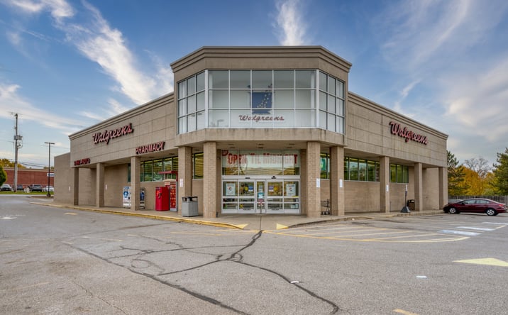 Pictures of Retail property located at 320 S Water St, Kent, OH 44240 for sales - image #1