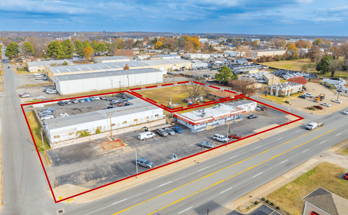 Pictures of Industrial, Retail property located at 815 E Broadway St, North Little Rock, AR 72114 for sales - image #1