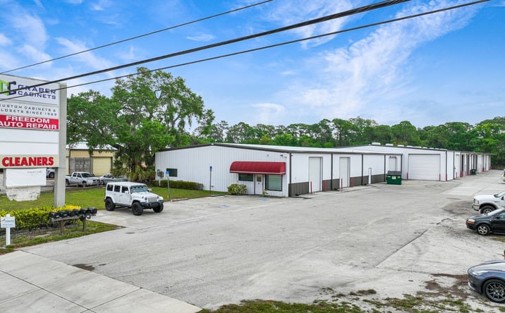 Pictures of Industrial, Mixed Use property located at 1985 Cattlemen Rd, Sarasota, FL 34232 for sales - image #1