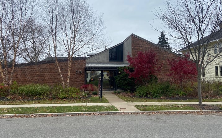 Pictures of Office property located at 218 S Frances St, South Bend, IN 46617 for sales - image #1