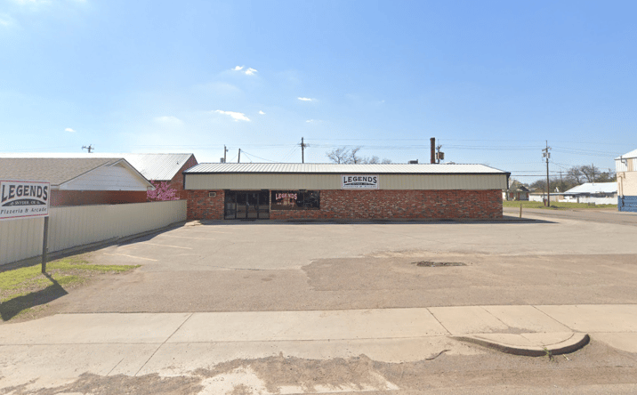 Pictures of Retail property located at 901 E St, Snyder, OK 73566 for sales - image #1