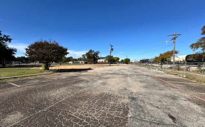Pictures of Land property located at 7715 Denton Dr, Dallas, TX 75235 for sales - image #1