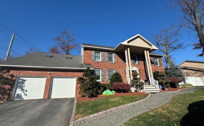 Pictures of Multifamily property located at 15 Woodvale Loop, Staten Island, NY 10309 for sales - image #1