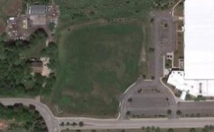 Pictures of Land property located at 28216 W Northpointe Pkwy, Lake Barrington, IL 60010 for sales - image #1