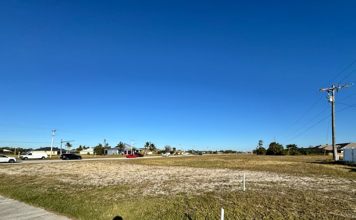 Pictures of Land property located at 2013 Skyline Blvd, Cape Coral, FL 33991 for sales - image #1