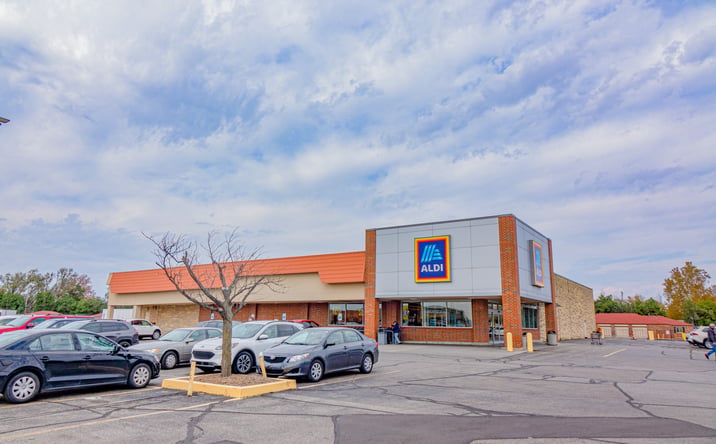 Pictures of Retail property located at 2323 N Amidon Ave, Wichita, KS 67204 for sales - image #1