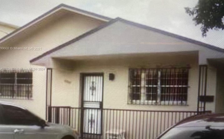 Pictures of Multifamily property located at 10805 SW 4th St, Sweetwater, FL 33174 for sales - image #1