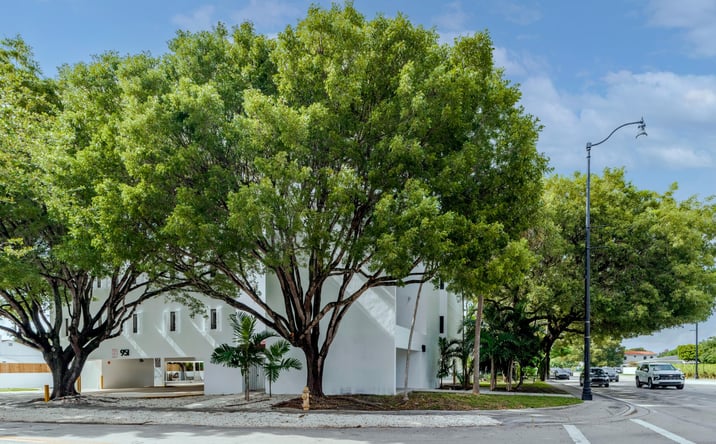Pictures of Office property located at 951 S Le Jeune Rd, Miami, FL 33134 for sales - image #1