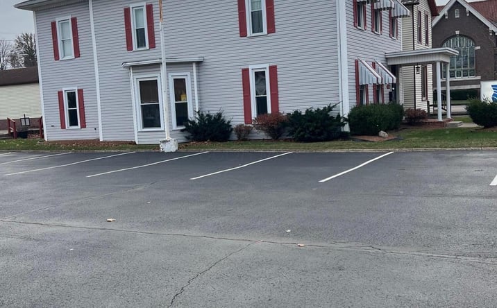 Pictures of Mixed Use property located at 422 N Broad Street, Lancaster, OH 43130 for sales - image #1