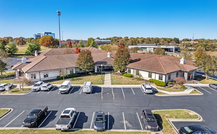 Pictures of Office property located at 1411 E 104 St, Kansas City, MO 64131 for sales - image #1