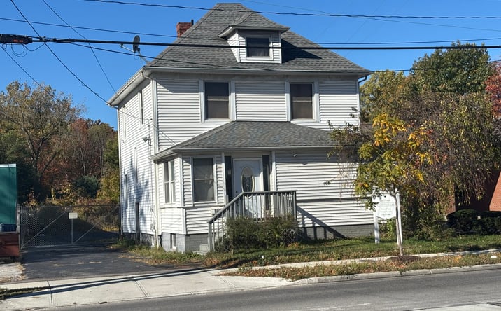 Pictures of Mixed Use, Office property located at 988 E 185th St, Cleveland, OH 44119 for sales - image #1