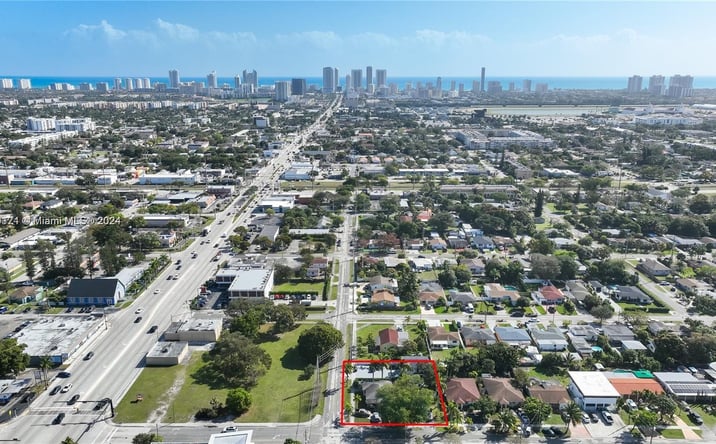 Pictures of Multifamily property located at 101 SW 4th Ave, Hallandale Beach, FL 33009 for sales - image #1