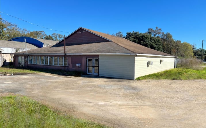 Pictures of Special Purpose property located at 3900 Main Street, Moss Point, MS 39563 for sales - image #1
