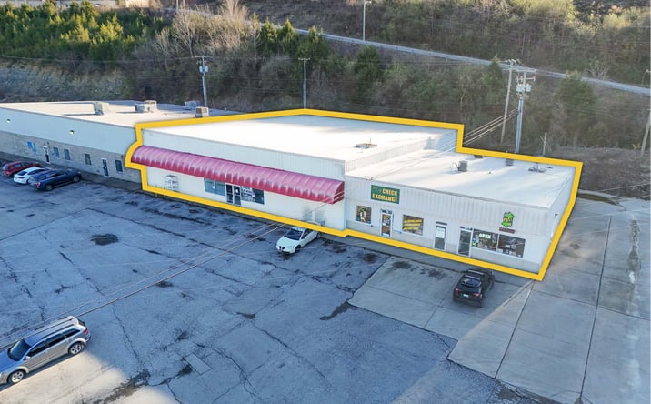 Pictures of Retail property located at 23 Cedar Point Dr, Owingsville, KY 40360 for sales - image #1