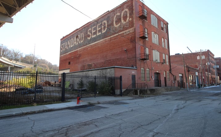 Pictures of Industrial property located at 931 W 8th St, Kansas City, MO 64101 for sales - image #1