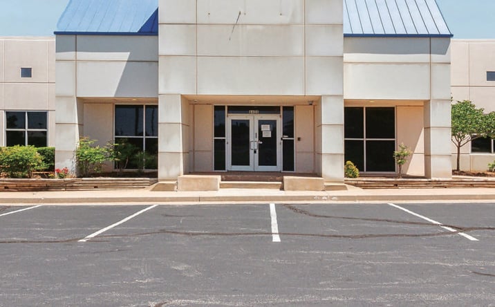 Pictures of Retail, Office property located at 8400 Silver Crossing, Oklahoma City, OK 73134 for sales - image #1