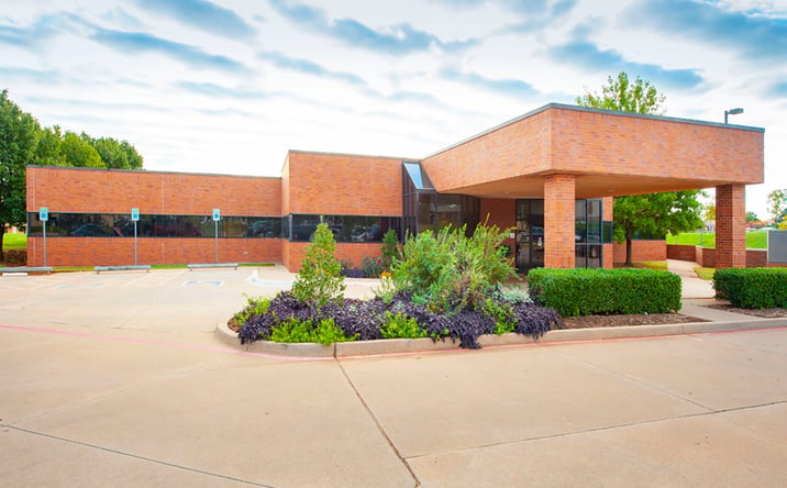 Pictures of Office property located at 600 National Ave, Midwest City, OK 73110 for sales - image #1