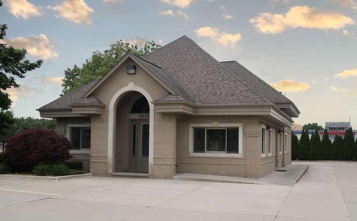 Pictures of Office property located at 30555 Hoover Rd, Warren, MI 48093 for sales - image #1