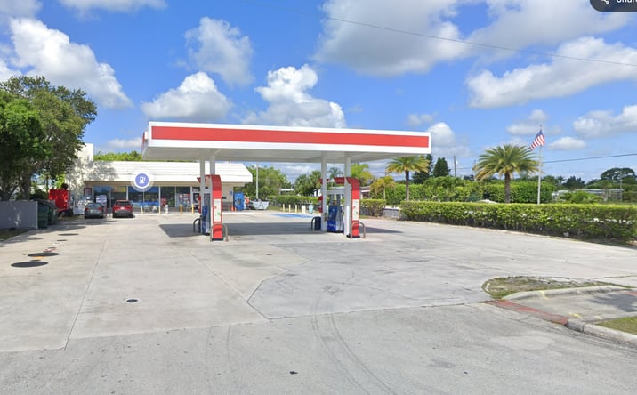 Pictures of Retail property located at 11010 SE Federal Hwy, Hobe Sound, FL 33455 for sales - image #1