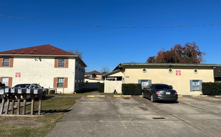 Pictures of Multifamily property located at 403 Texas St, South Houston, TX 77587 for sales - image #1