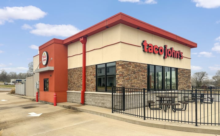 Pictures of Retail property located at 415 Donelson Parkway, Dover, TN 37058 for sales - image #1