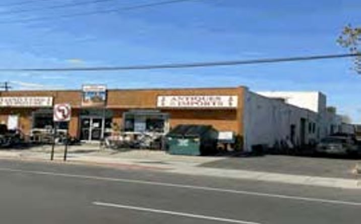 Pictures of Retail, Industrial property located at 4140 Austin Blvd, Island Park, NY 11558 for sales - image #1