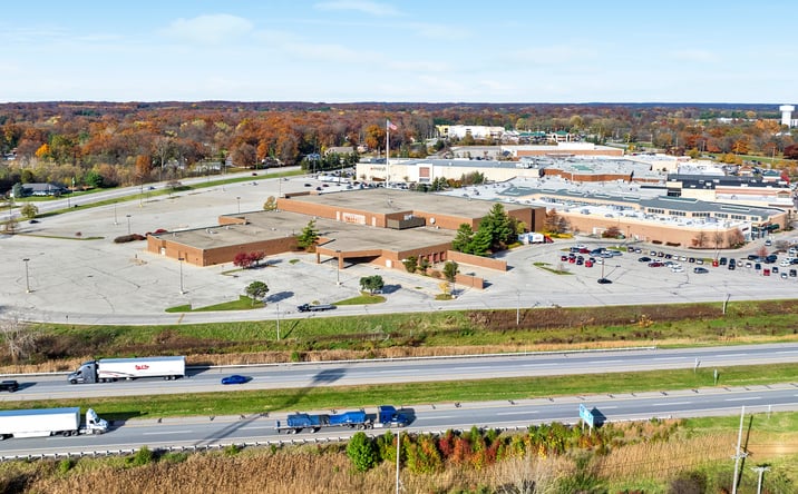 Pictures of Retail property located at 6501 Grape Road, Mishawaka, IN 46545 for sales - image #1