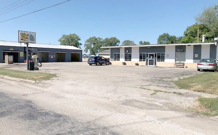 Pictures of Business for Sale, Mixed Use, Retail, Special Purpose property located at 1106 S Main St, Lewistown, IL 61542 for sales - image #1