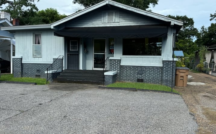 Pictures of Mixed Use, Office, Retail property located at 458 Dauphin Island Pkwy, Mobile, AL 36606 for sales - image #1