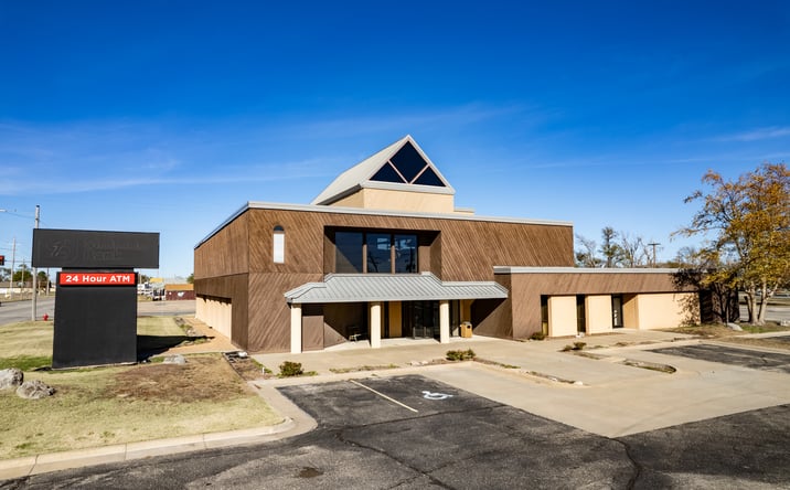 Pictures of Office property located at 524 N Main St, South Hutchinson, KS 67505 for sales - image #1