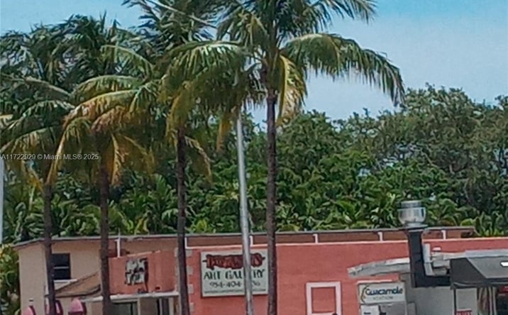 Pictures of Mixed Use, Retail property located at 138 N Federal Hwy, Dania Beach, FL 33004 for sales - image #1