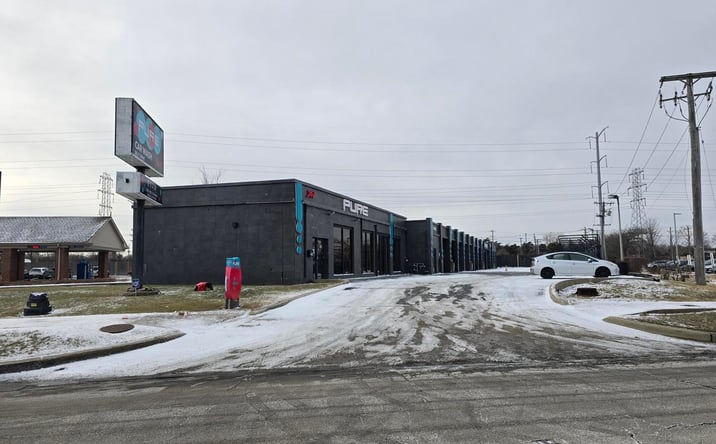 Pictures of Business for Sale, Retail property located at 204 Skokie Boulevard, Northbrook, IL 60062 for sales - image #1