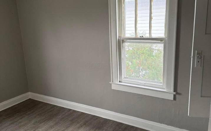 Pictures of Multifamily property located at 471 S terrace Avenue, Columbus, OH 43204 for sales - image #1