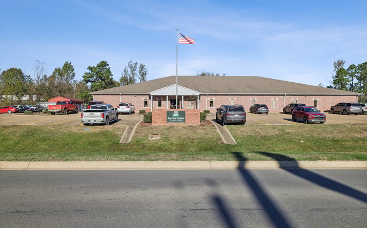 Pictures of Office property located at 300 W Commerce Blvd, Hope, AR 71801 for sales - image #1