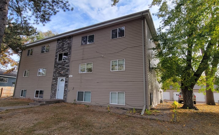 Pictures of Multifamily property located at 108 S Garfield Ave, Sioux Falls, SD 57104, 112 S Garfield Ave, Sioux Falls, SD 57104 for sales - image #1