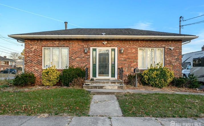 Pictures of Office property located at 13 New York Avenue, Colonia, NJ 07067 for sales - image #1