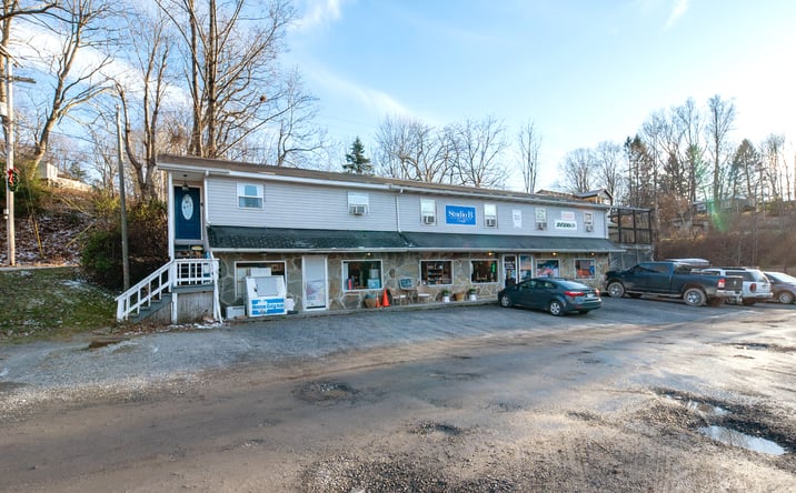 Pictures of Mixed Use, Retail, Multifamily, Land property located at 309 Keller Ave, Fayetteville, WV 25840-1312 for sales - image #1