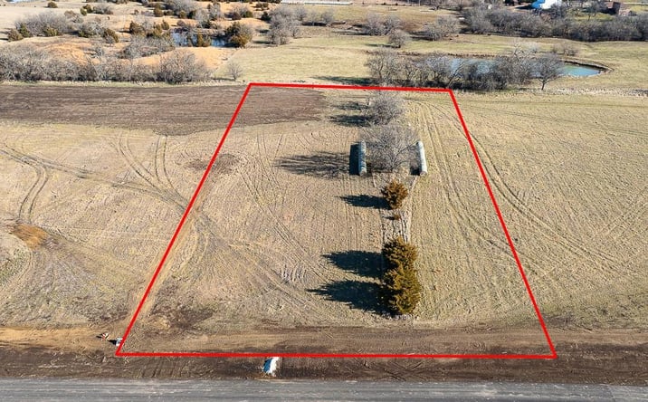 Pictures of Land property located at Lot 27 235th Street, Tonganoxie, KS 66086 for sales - image #1