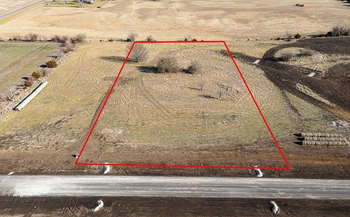 Pictures of Land property located at Lot 33 235th Street, Tonganoxie, KS 66086 for sales - image #1