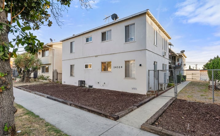Pictures of Multifamily property located at 14324 Roscoe Blvd, Los Angeles, CA 91402 for sales - image #1