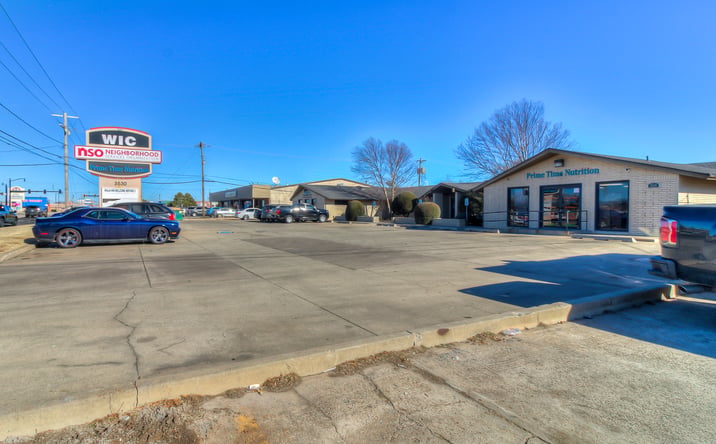 Pictures of Office, Retail property located at 3530 N MacArthur Blvd, Oklahoma City, OK 73122 for sales - image #1