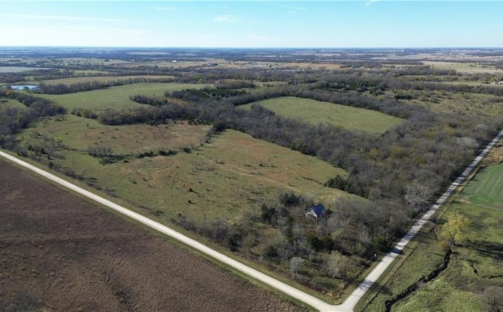 Pictures of Land property located at 393 N 100 Road, Overbrook, KS 66524 for sales - image #1