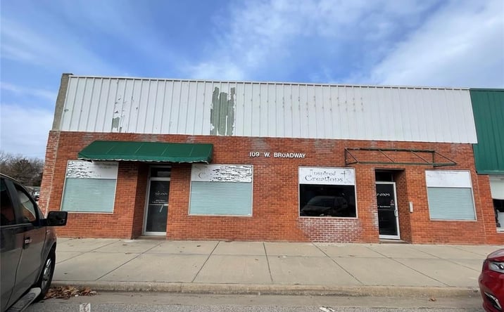 Pictures of Retail property located at 109 W Broadway, Lexington, OK 73051 for sales - image #1